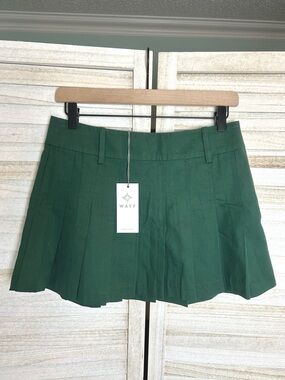 NWT WAYF All in Favor Pleated Mini Skirt Size XS